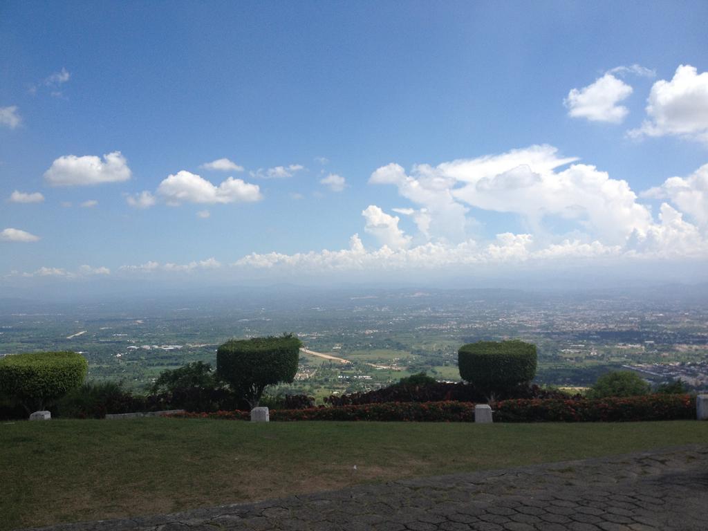 Camp David Ranch Hotel Santiago De Los Caballeros Luaran gambar